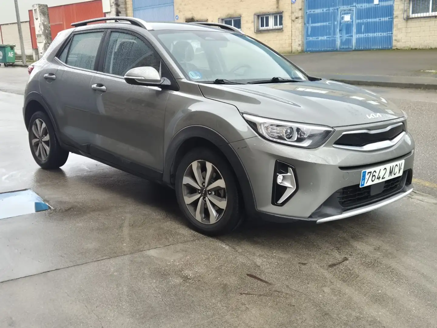Kia Stonic 1.0 T-GDi MHEV iMT Drive Plus 120 Beige - 2