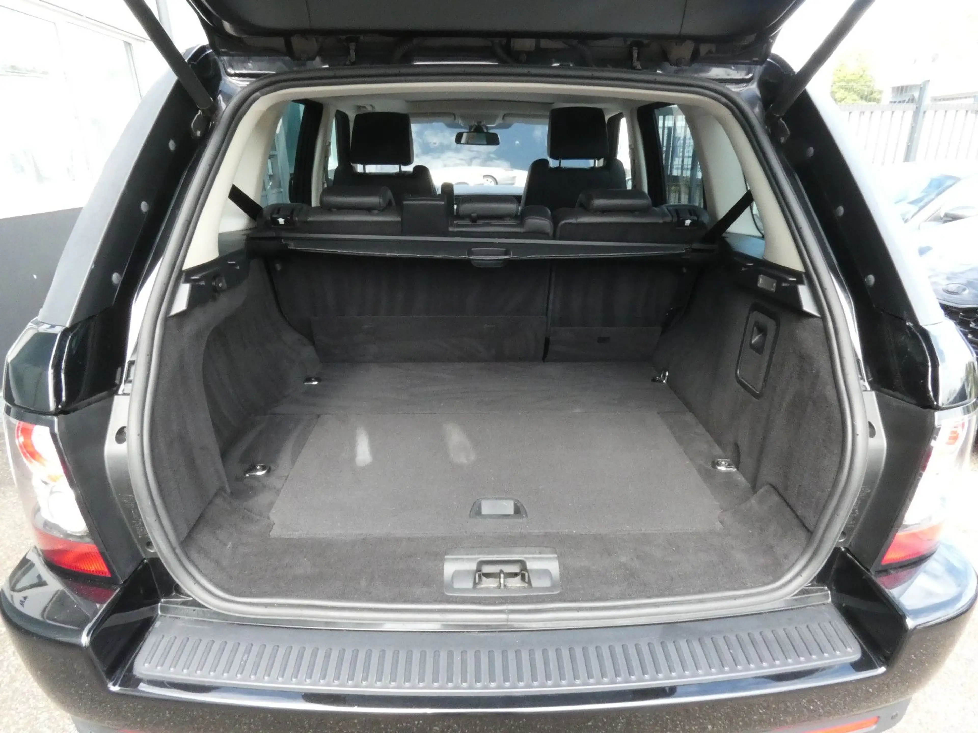 Land Rover Range Rover Sport 3.0 SDV6 HSE*Schiebed.*20-Zoll — photo 14