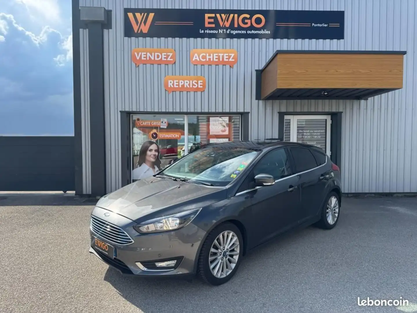 Ford Focus 1.0 SCTI ECOBOOST 125ch TITANIUM START-STOP Gris - 1