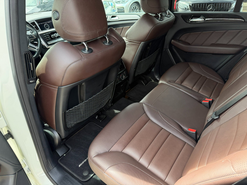Mercedes-Benz ML 63 AMG M-klasse — photo 21
