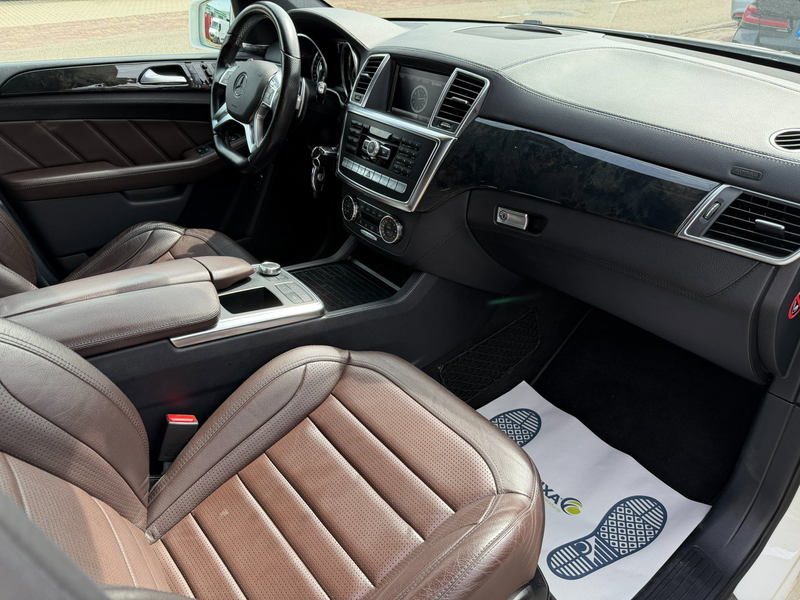 Mercedes-Benz ML 63 AMG M-klasse — photo 16