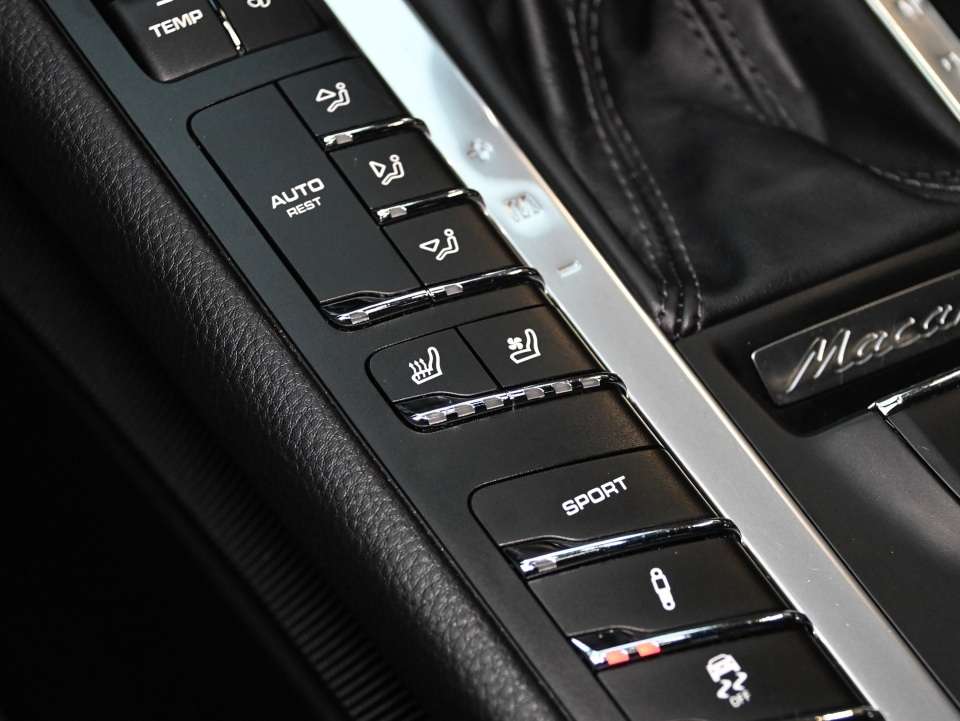 2021 Porsche Macan S - Premium Plus Pack - PORSCHE CERTIFIED EXT WAR thumb 38