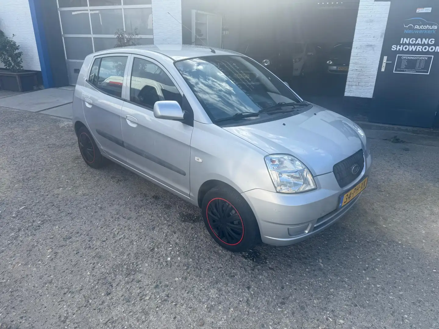 Kia Picanto 1.1 LXE-Automaat- met NAP en een ruime APK!!! Grijs - 2