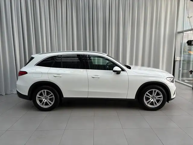 Mercedes-Benz GLC 220 d 4MATIC Winterp. Ansicht 4