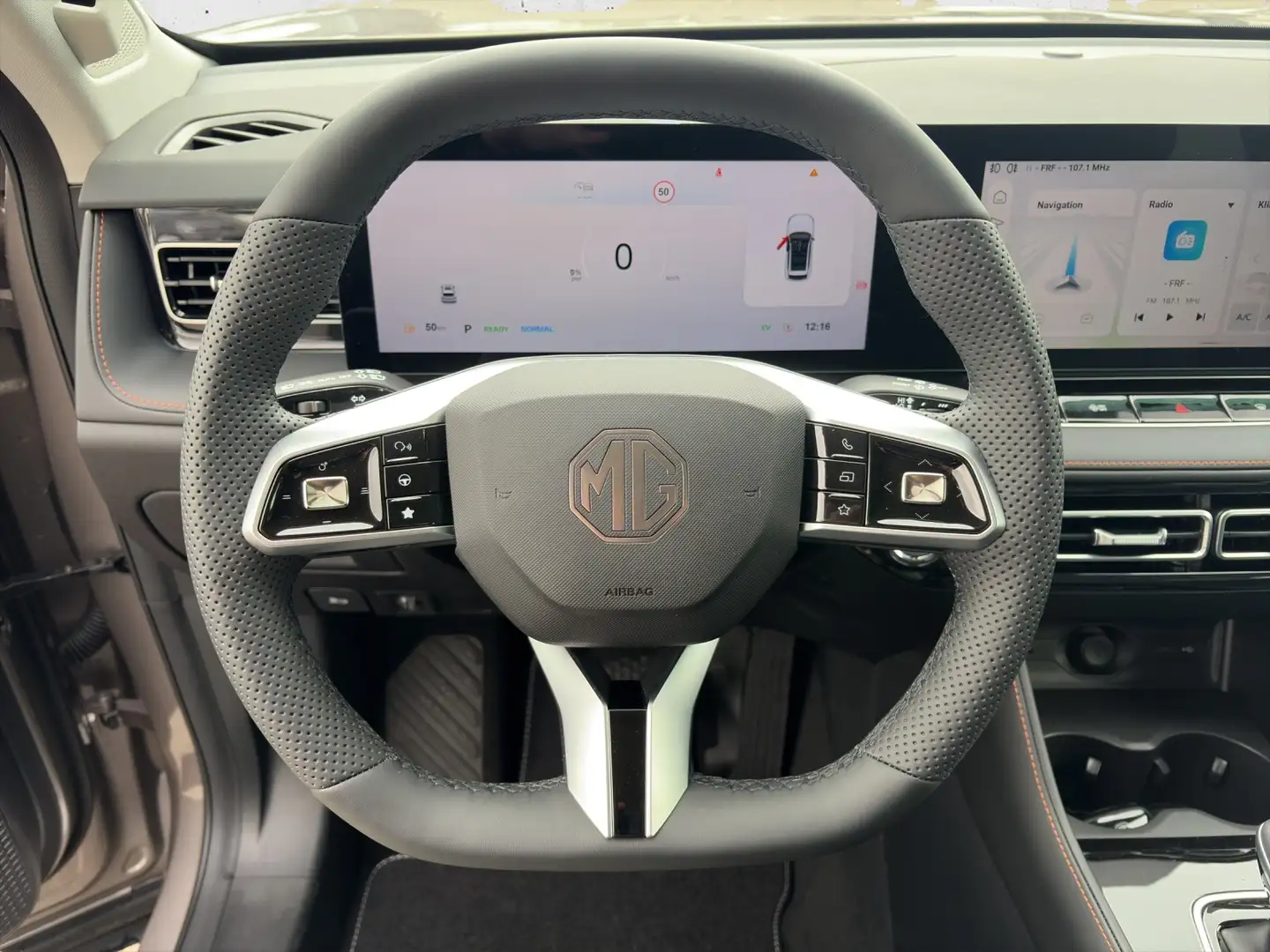 MG HS Hybrid Luxury 5t. Silber - 2
