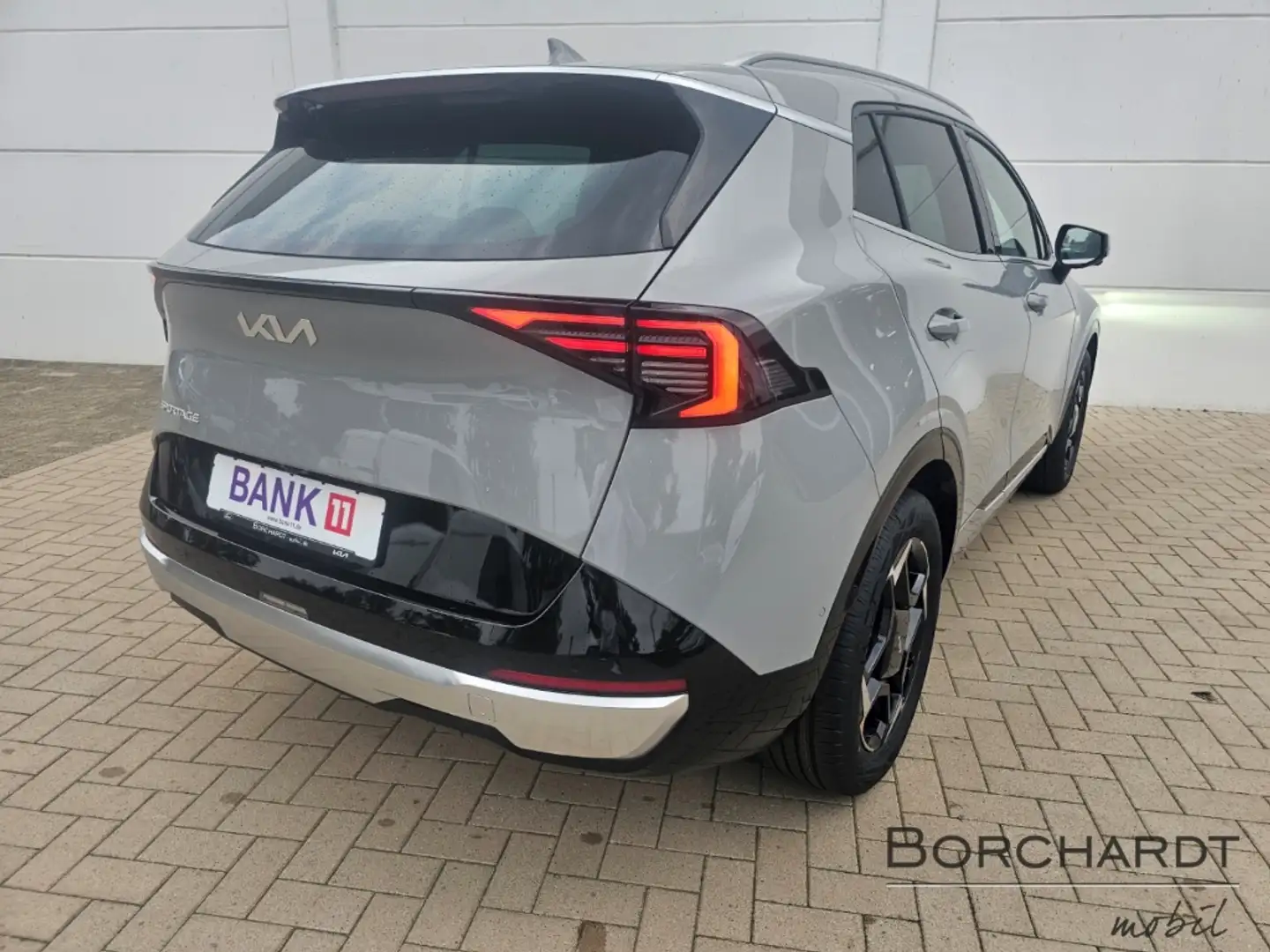 Kia Sportage 1.6 CRDi Spirit 2WD 48V DCT Sound DriveWise Grau - 2