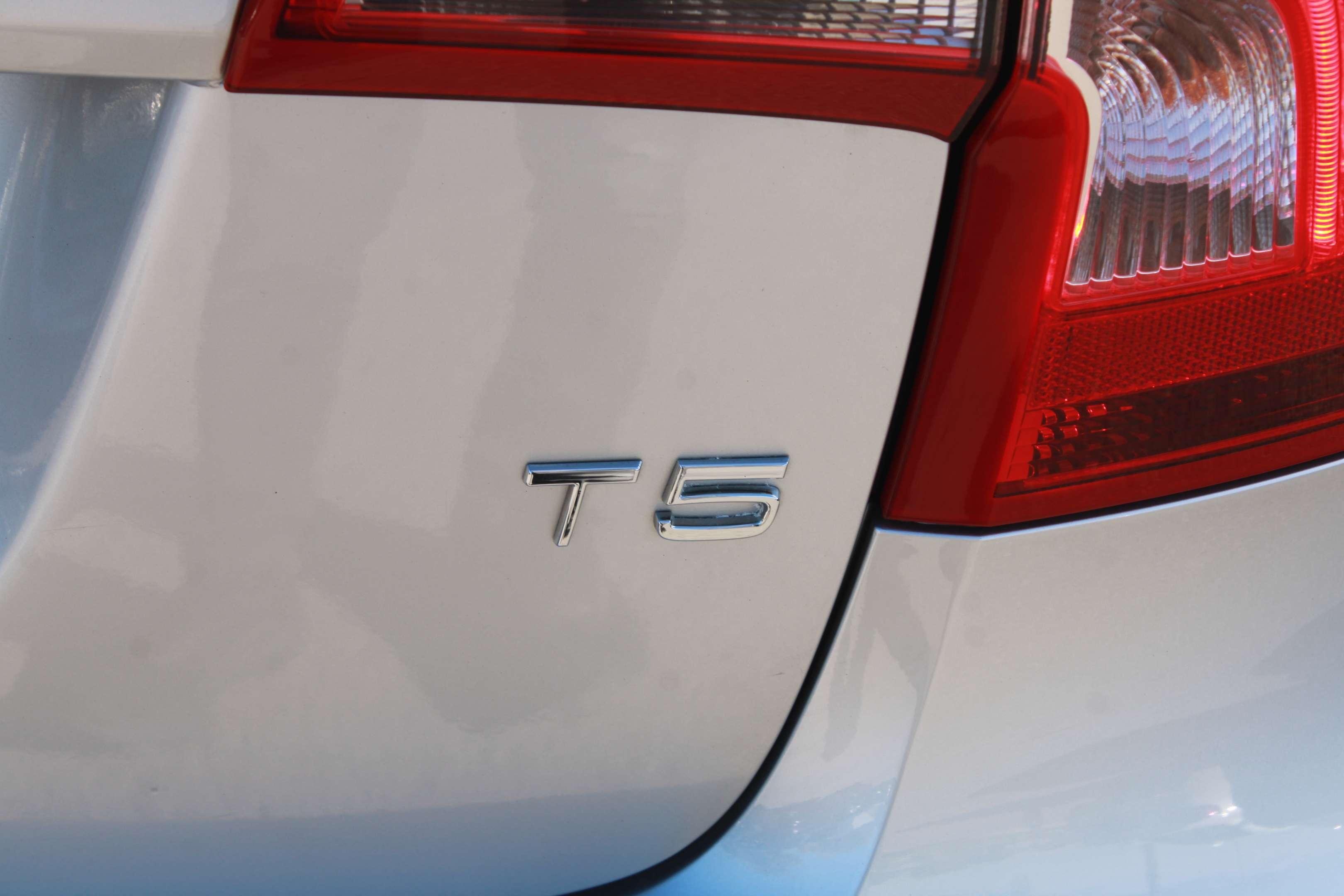 2015 Volvo S60 T5 Drive-E Premier Plus - Image 13