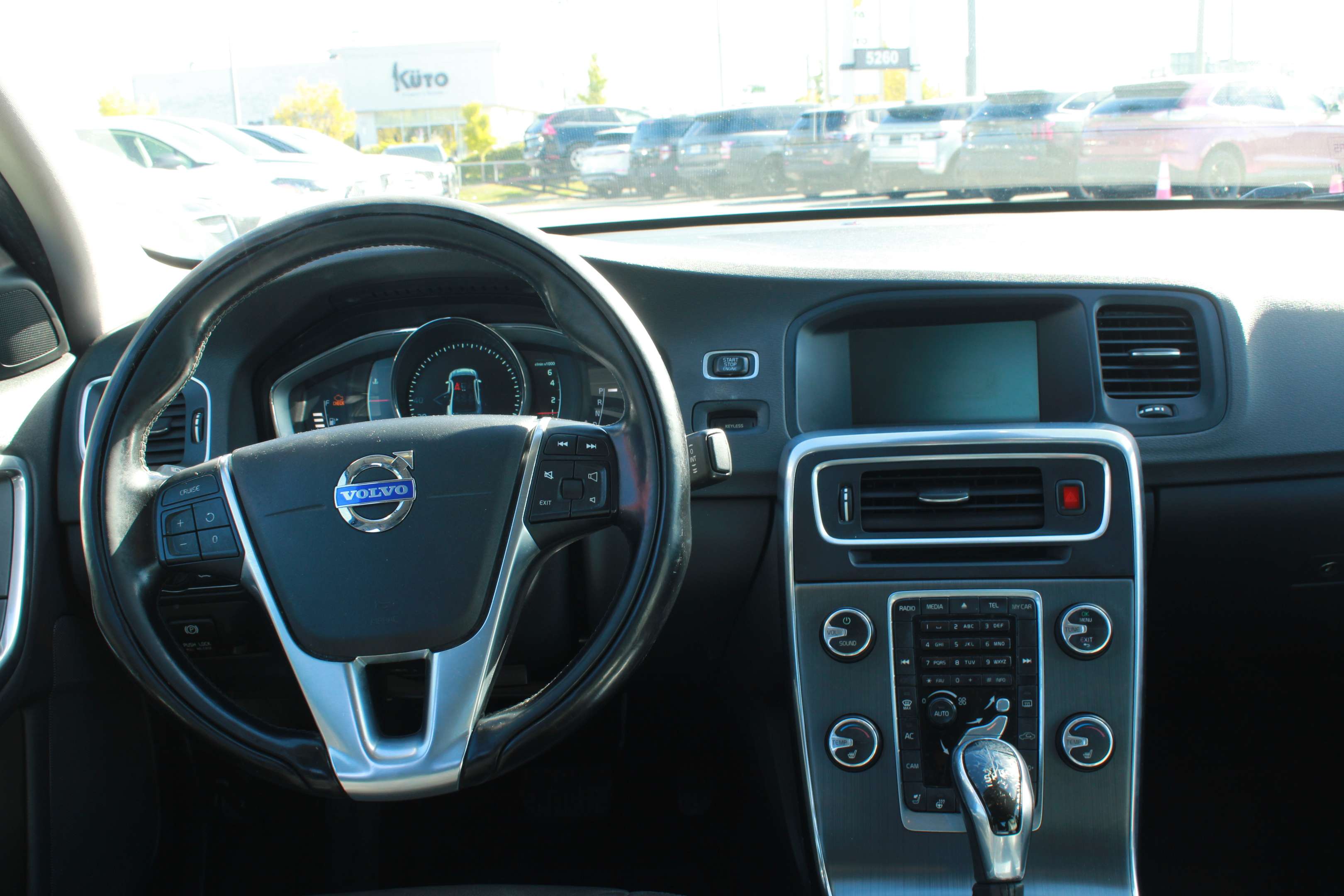 2015 Volvo S60 T5 Drive-E Premier Plus - Image 16