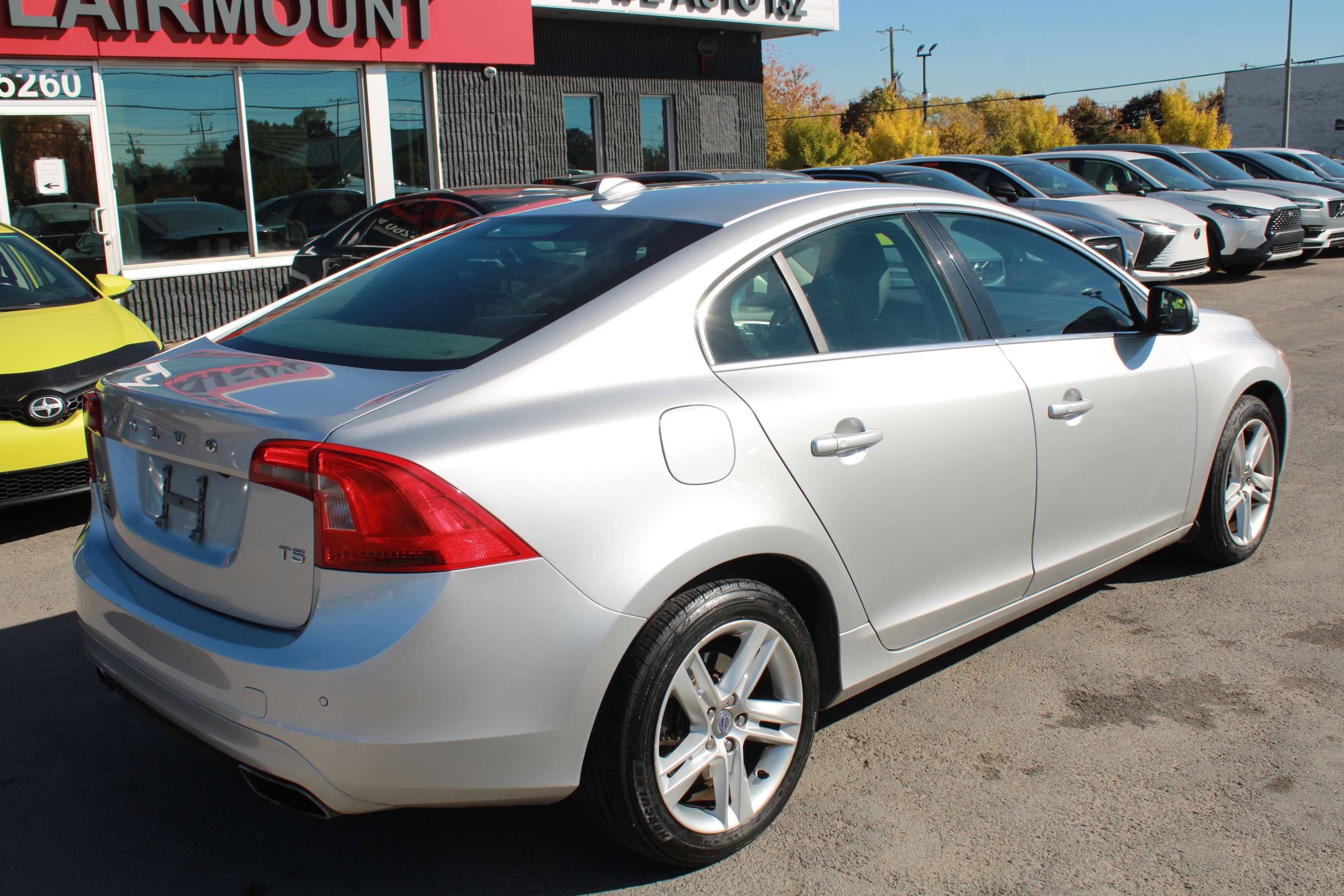 2015 Volvo S60 T5 Drive-E Premier Plus - Image 7