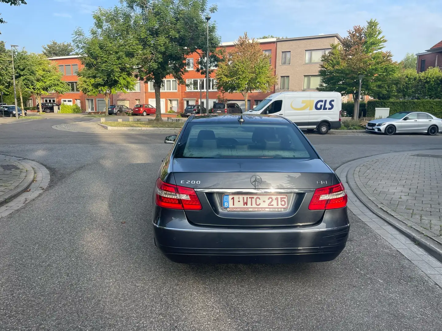 Mercedes-Benz E 200 CGI BlueEFFICIENCY 7G-TRONIC Albastru - 2