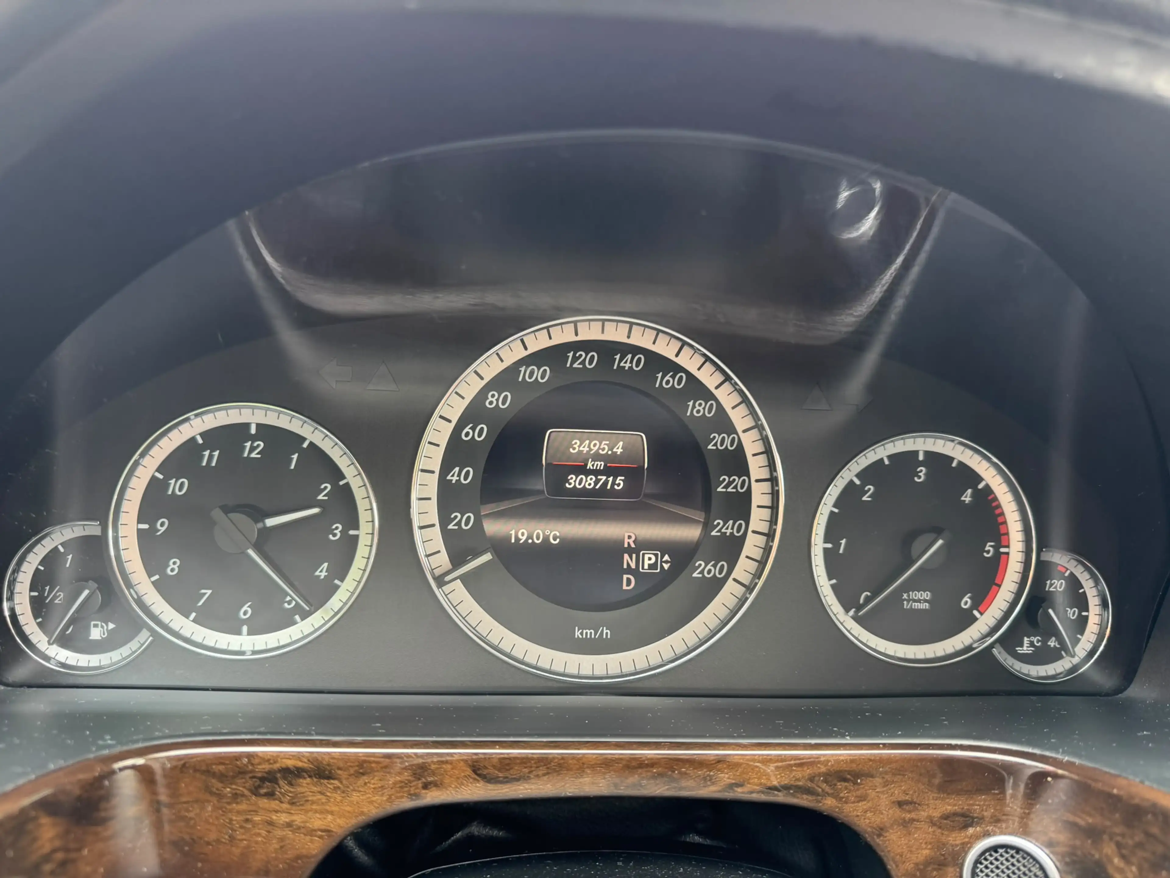 Mercedes-Benz E 250 E-Klasse (4Matic )BlueEFFICIENCY  Elegance — photo 9