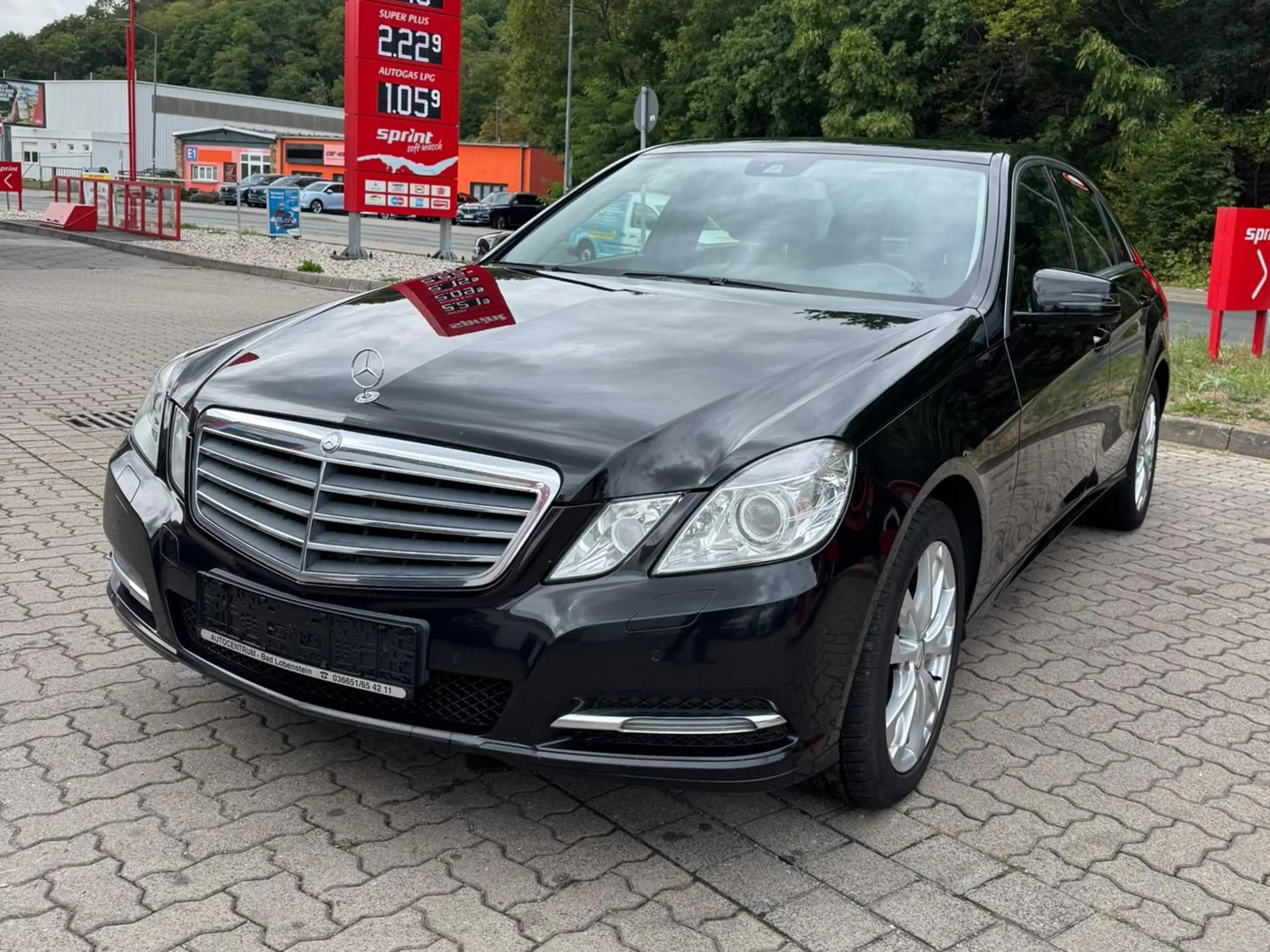 Mercedes-Benz E 250 E-Klasse (4Matic )BlueEFFICIENCY  Elegance