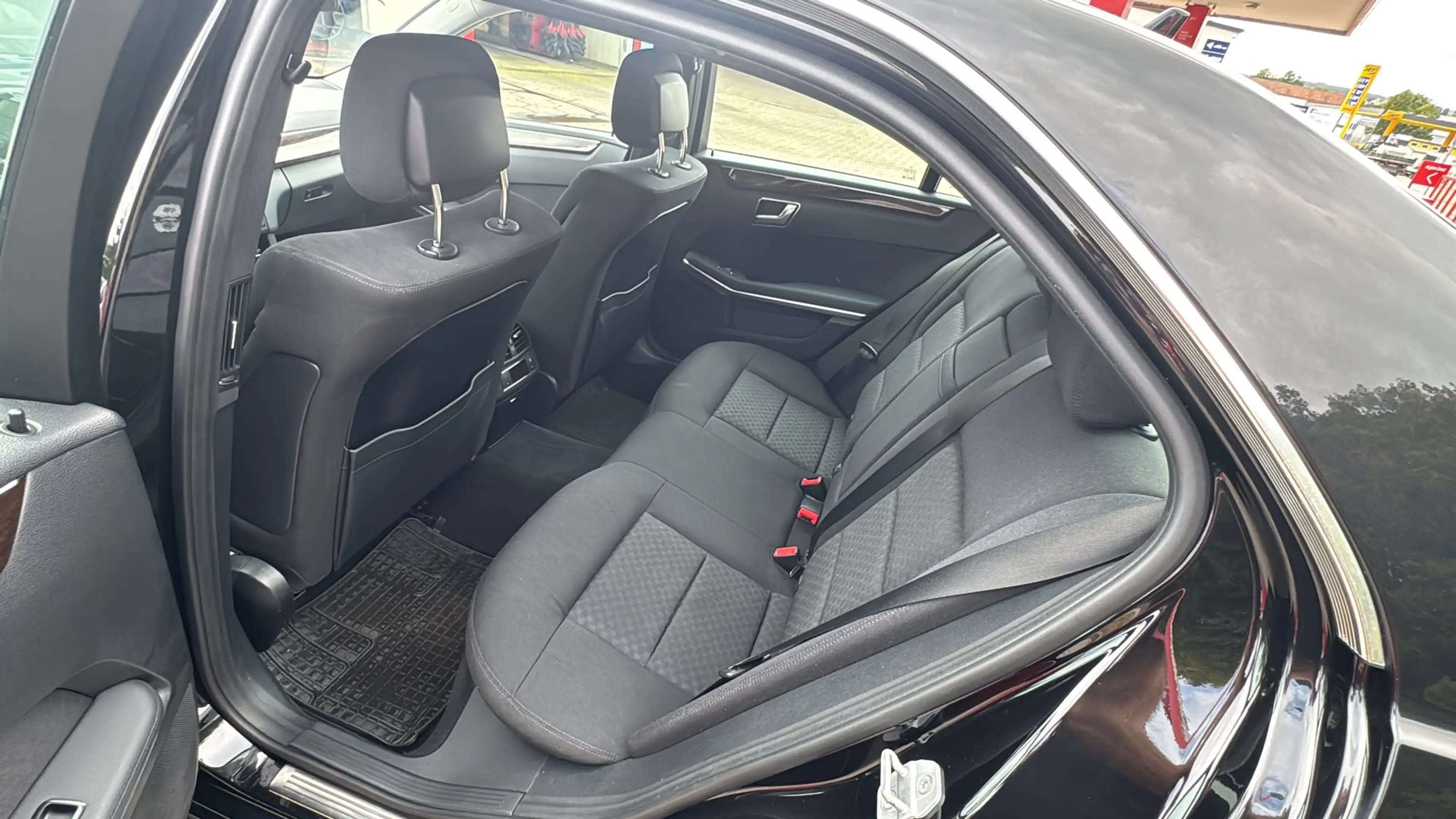 Mercedes-Benz E 250 E-Klasse (4Matic )BlueEFFICIENCY  Elegance — photo 12