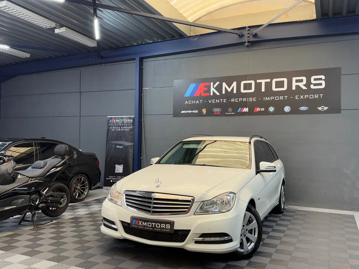 Mercedes-Benz C 200 °NAV°AUTO°PDC°BLUETOOTH°V.MULTI Blanc - 1