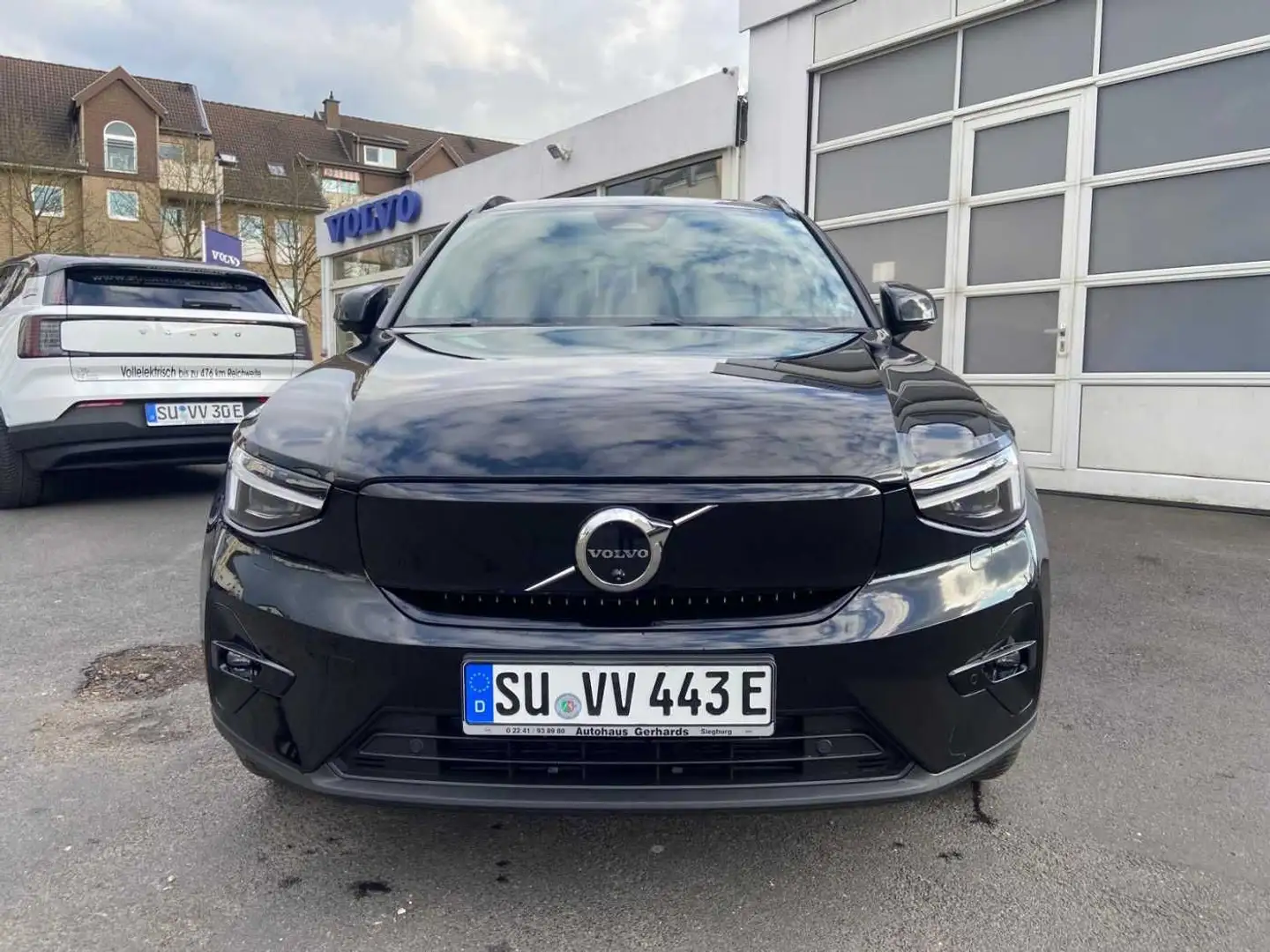 Volvo XC40 Recharge Ultimate, 82KW Twin Mot, Pixel-LED Schwarz - 2