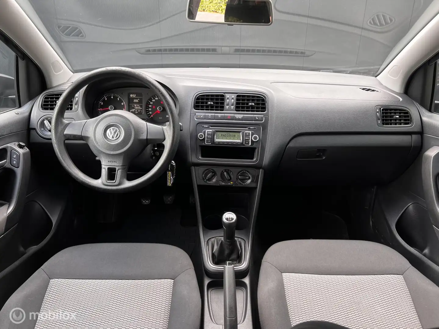 Volkswagen Polo 1.2-12V Comfortline|stoelverwarming|airco Grijs - 2