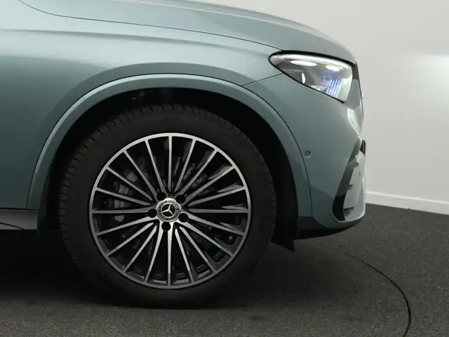 Mercedes-Benz GLC view 8