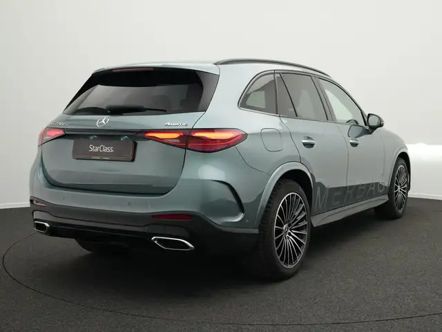 Mercedes-Benz GLC view 3