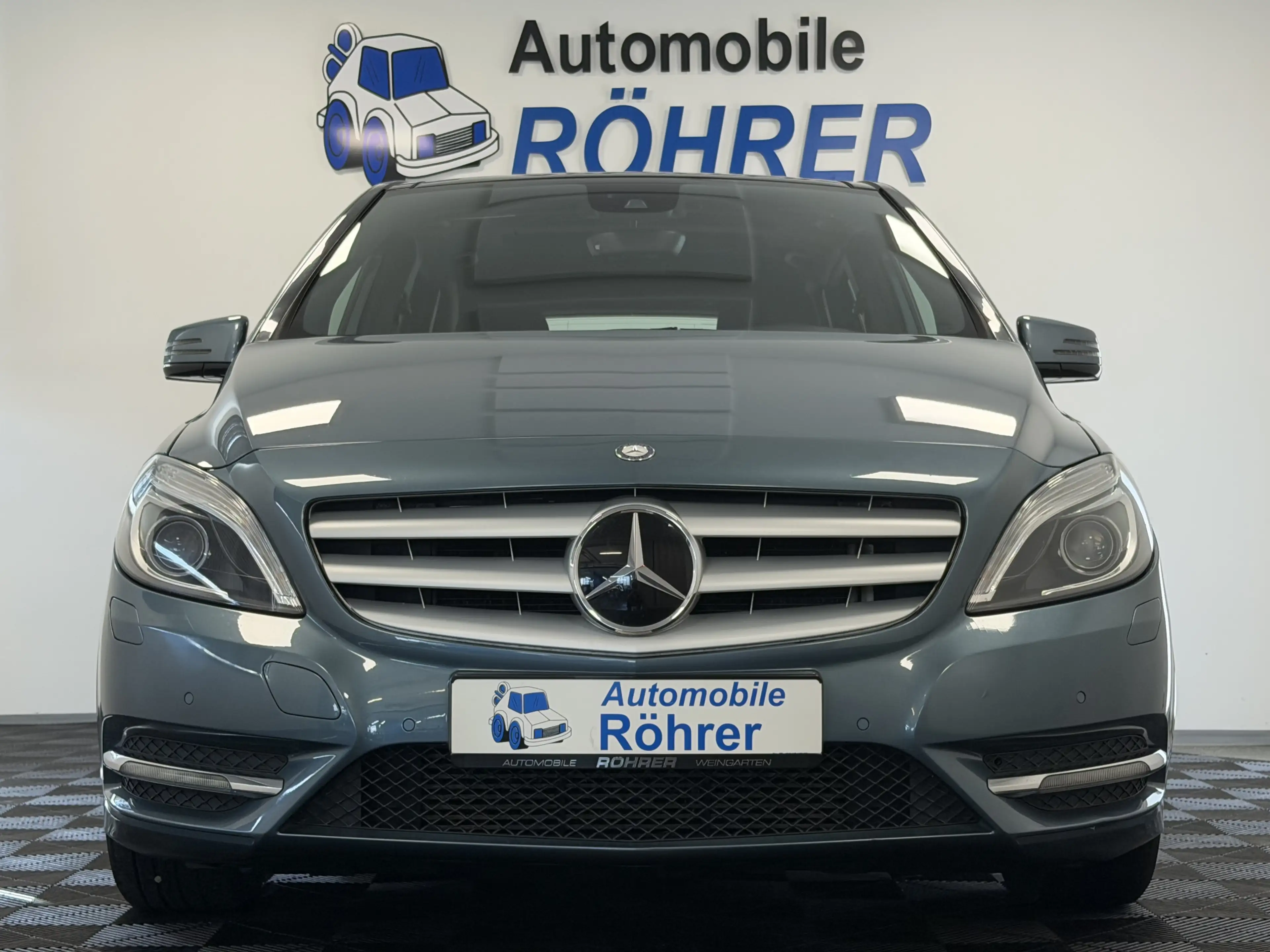 Mercedes-Benz B 180 BlueEff. Automatik Pano ILS Kamera Navi — photo 3