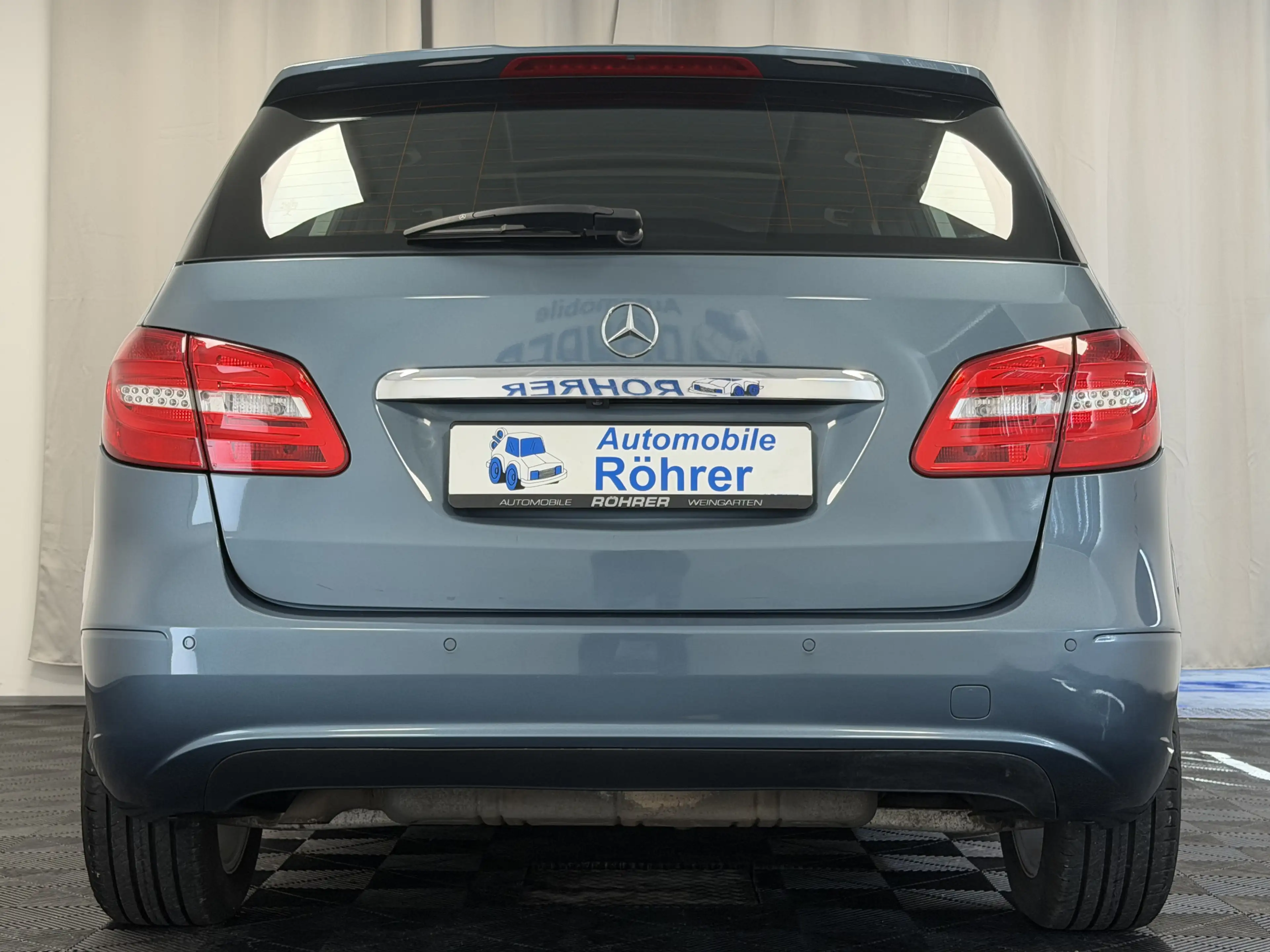 Mercedes-Benz B 180 BlueEff. Automatik Pano ILS Kamera Navi — photo 7
