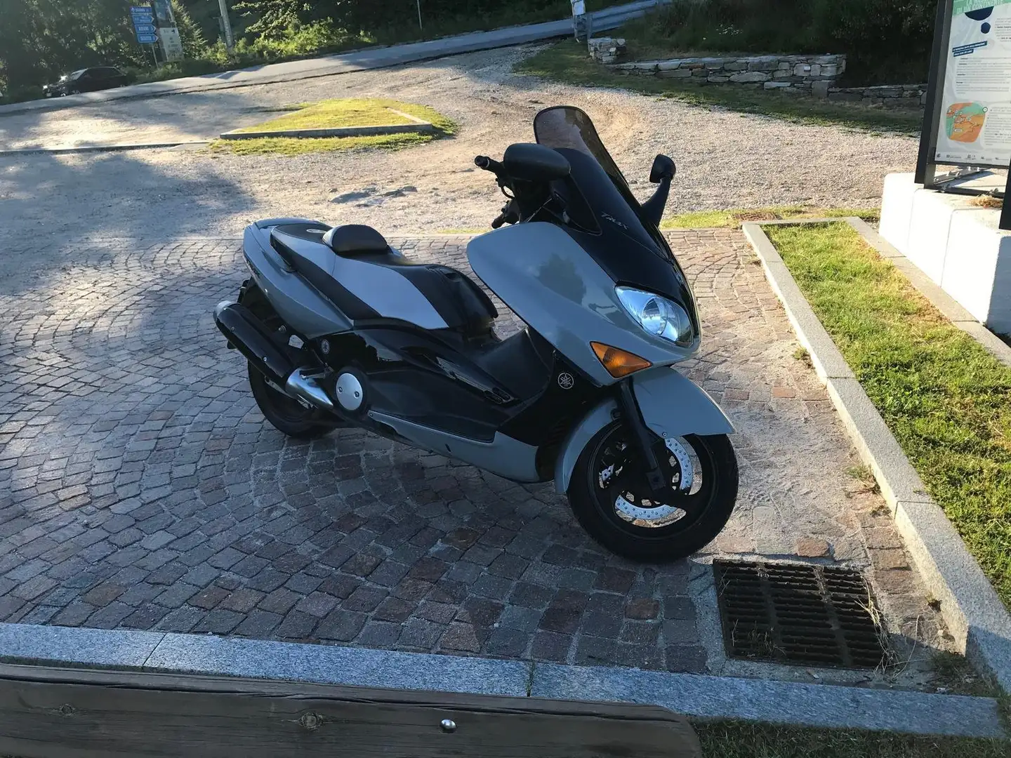 Yamaha TMAX 500 CARBURATORE Grigio - 1