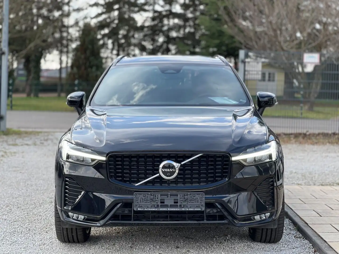 Volvo XC60 B4D AWD Ultimate Dark 360°Sthz Pano 21" HUD Zwart - 2