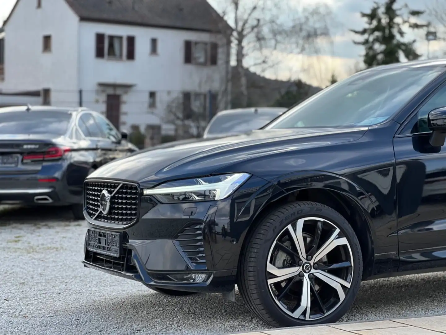 Volvo XC60 B4D AWD Ultimate Dark 360°Sthz Pano 21" HUD Zwart - 1