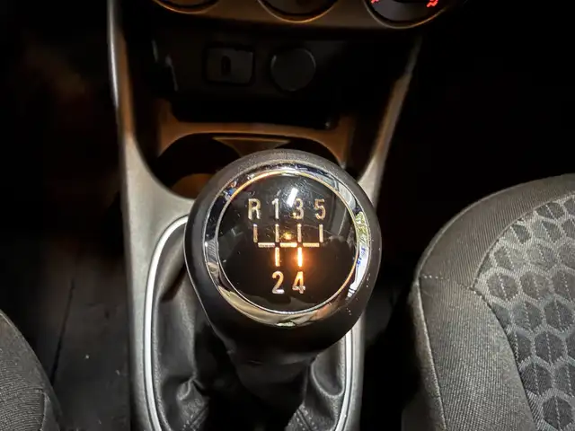 Opel Corsa view 12