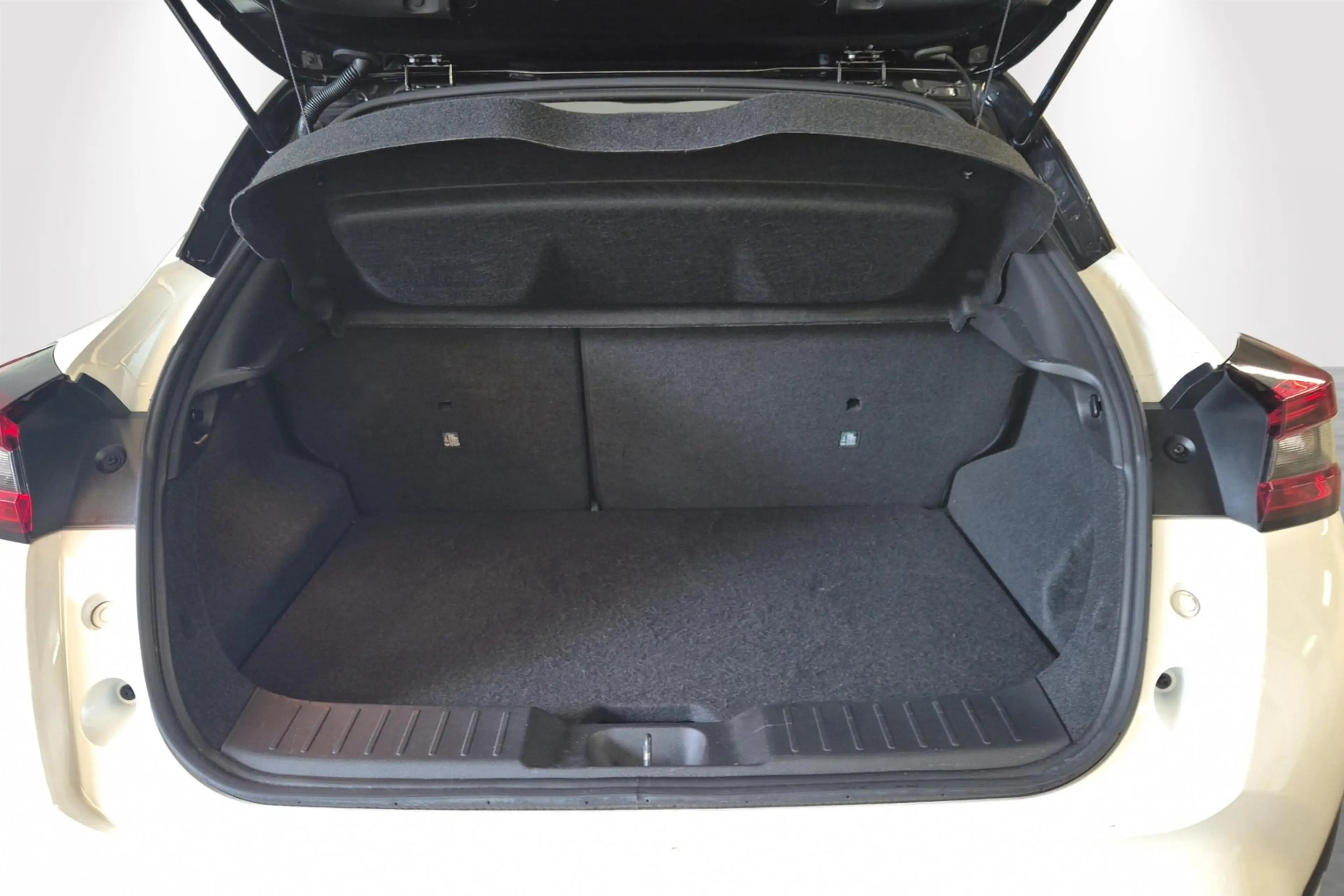 Nissan Juke 1.6 Hybrid 145 N-Design Automaat/Camera achteraan/ — photo 10
