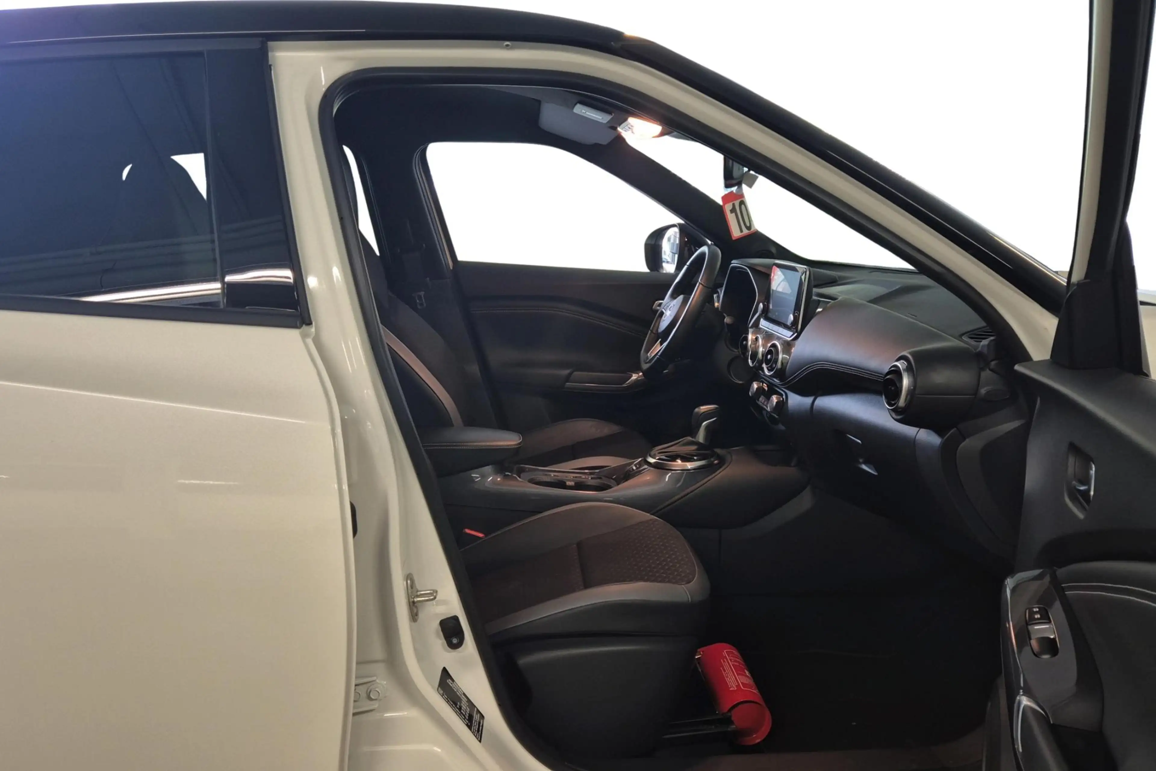 Nissan Juke 1.6 Hybrid 145 N-Design Automaat/Camera achteraan/ — photo 6