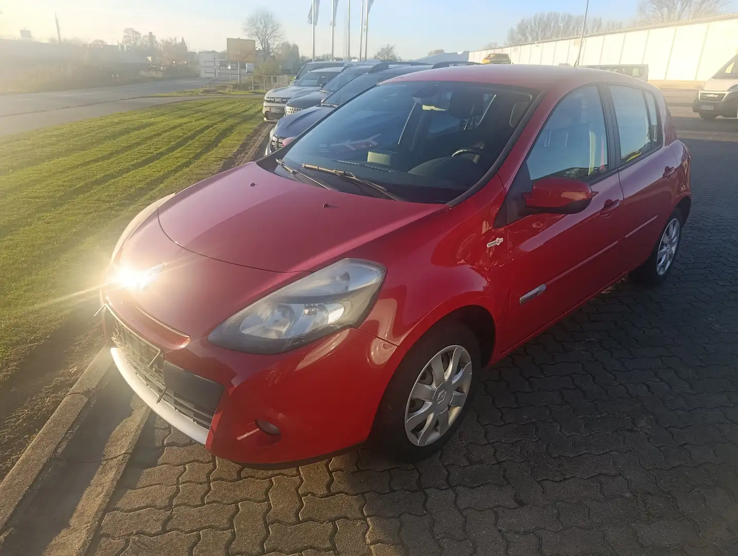 Renault Clio Tom Tom Edition Rot - 1