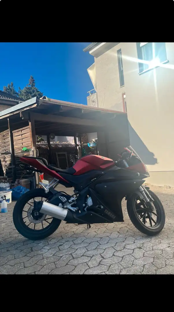 Yamaha YZF-R125 - 1
