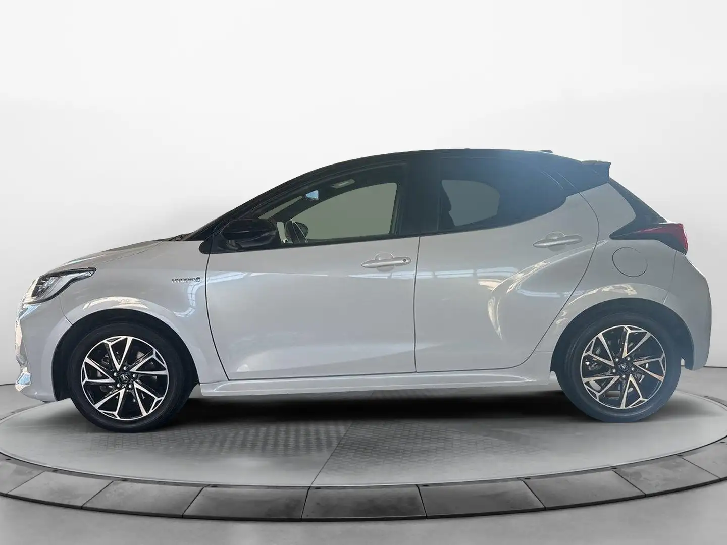 Toyota Yaris 1.5 Hybrid 5 porte Style Weiß - 2