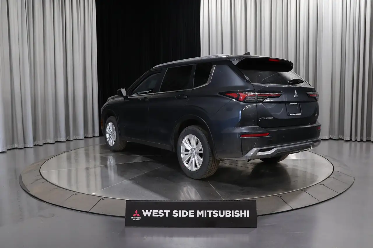 Mitsubishi Outlander снимка Mitsubishi Outlander