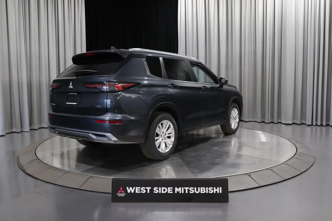 Mitsubishi Outlander снимка Mitsubishi Outlander