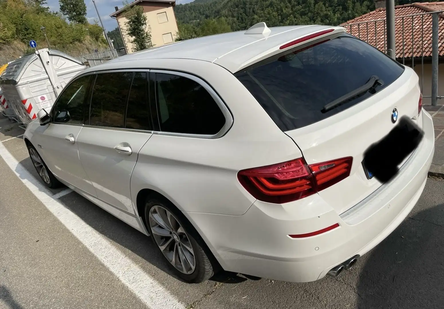 BMW 530 530d Touring xdrive Luxury auto E6 - 2