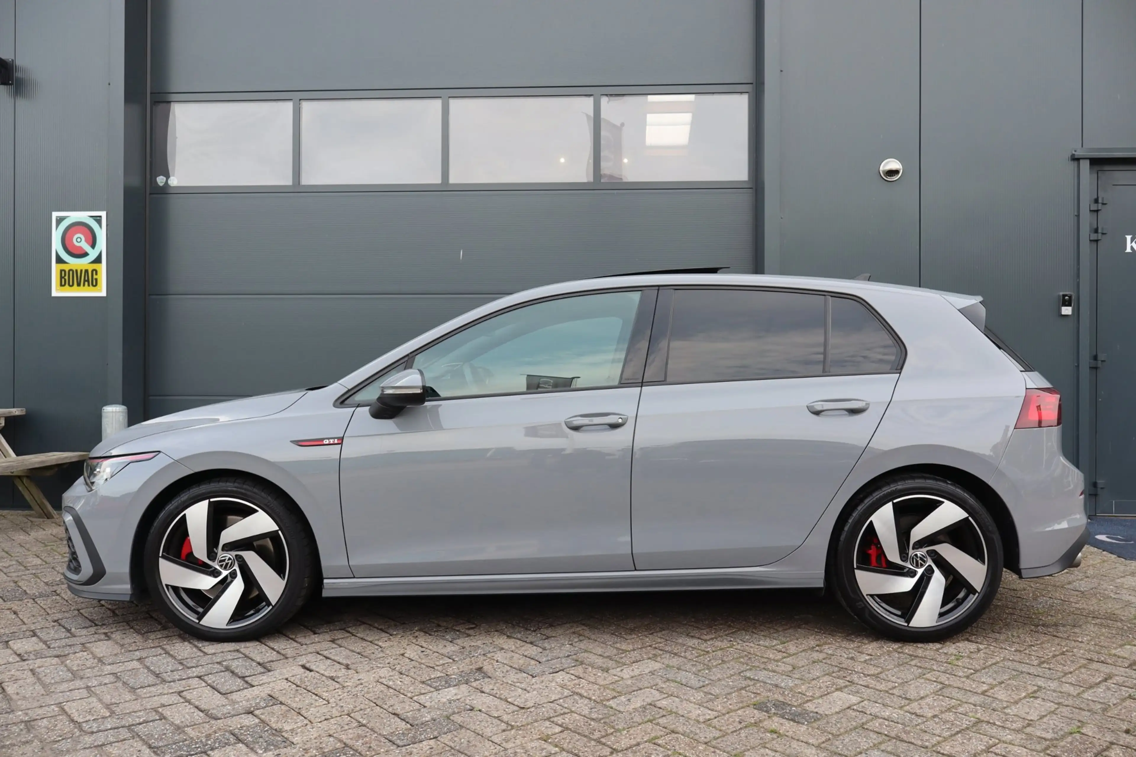Volkswagen Golf GTI 2.0 TSI -Panoramadak-Nardo grey — photo 9