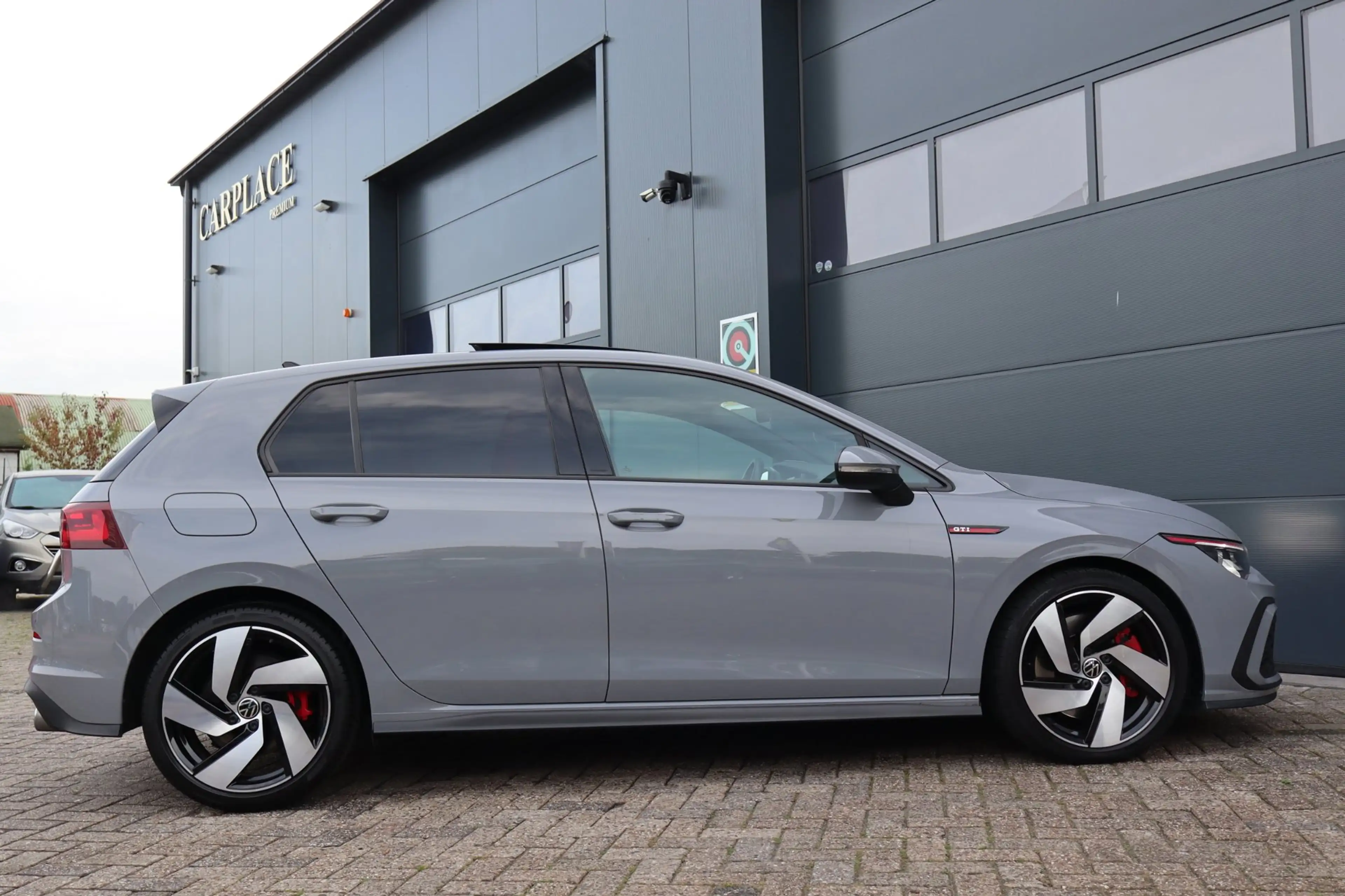 Volkswagen Golf GTI 2.0 TSI -Panoramadak-Nardo grey — photo 14