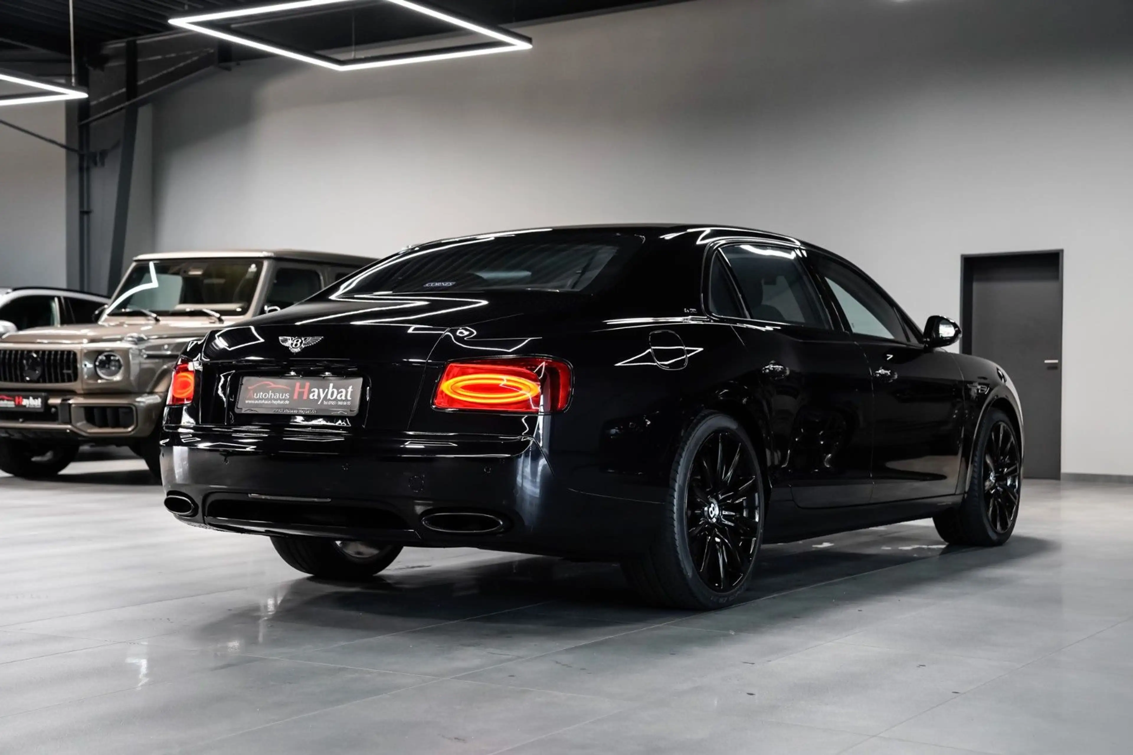 Bentley Flying Spur 6.0 W12 — photo 8