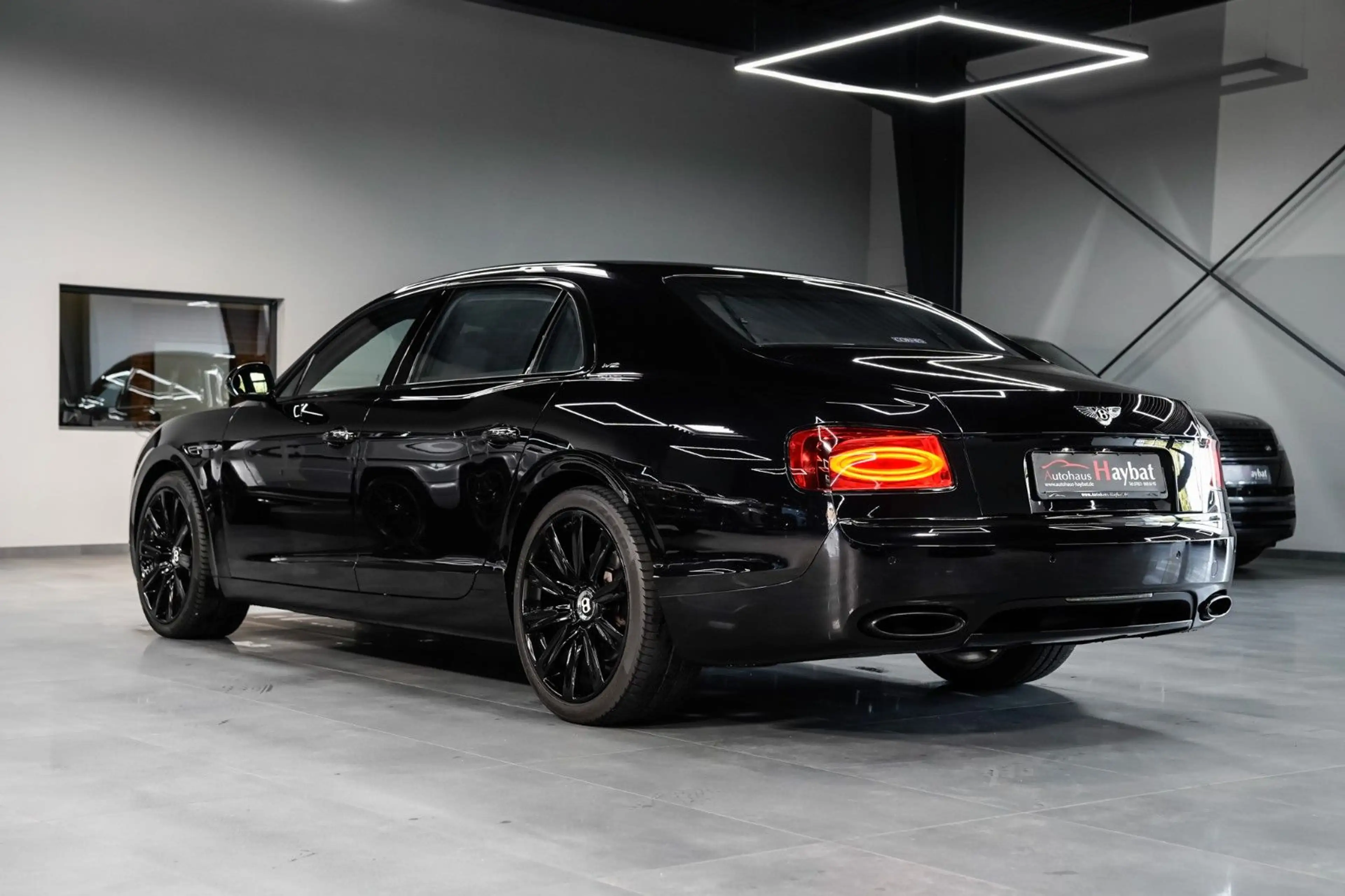 Bentley Flying Spur 6.0 W12 — photo 6