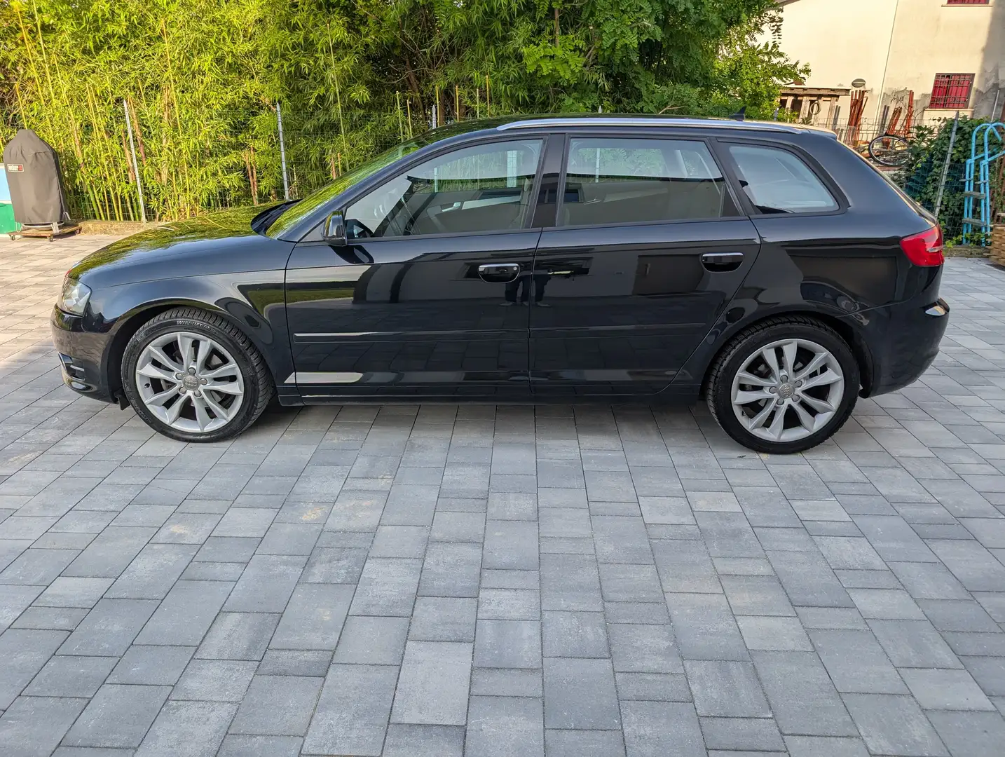 Audi A3 A3 II 2008 Sportback Sportback 2.0 tdi Ambition Nero - 2