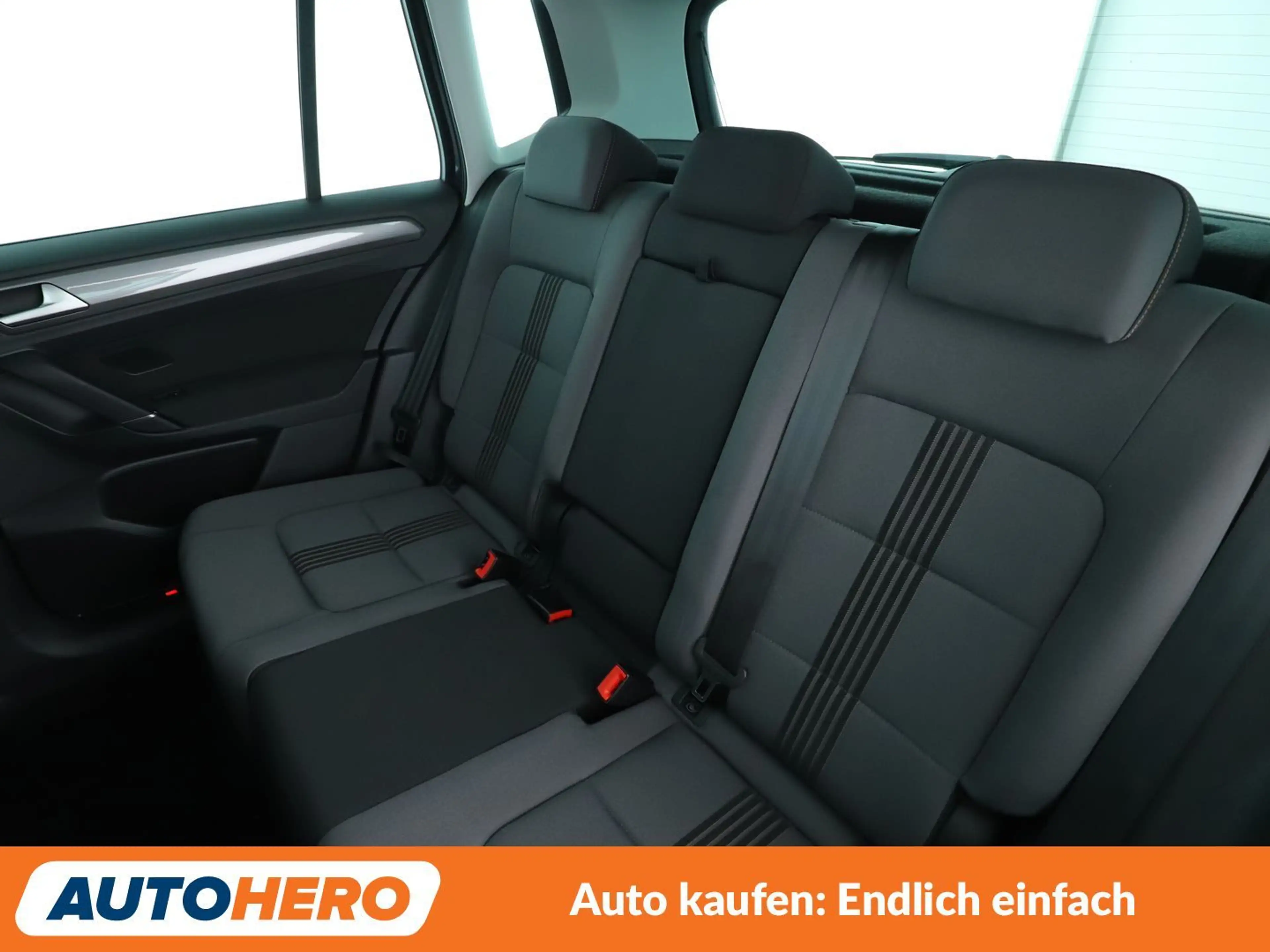 Volkswagen Golf Sportsvan 1.4 TSI Allstar BMT *BI-XENON*TEMPO*PDC*SHZ* — photo 14