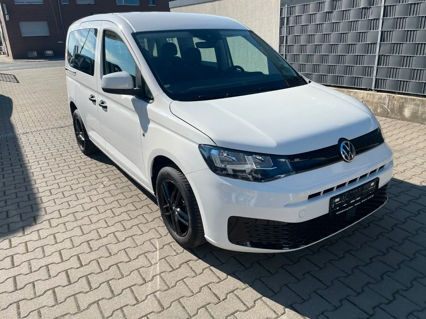 Volkswagen Caddy Kombi, 1. Hand Alufelgen,Klima Weiß - 1