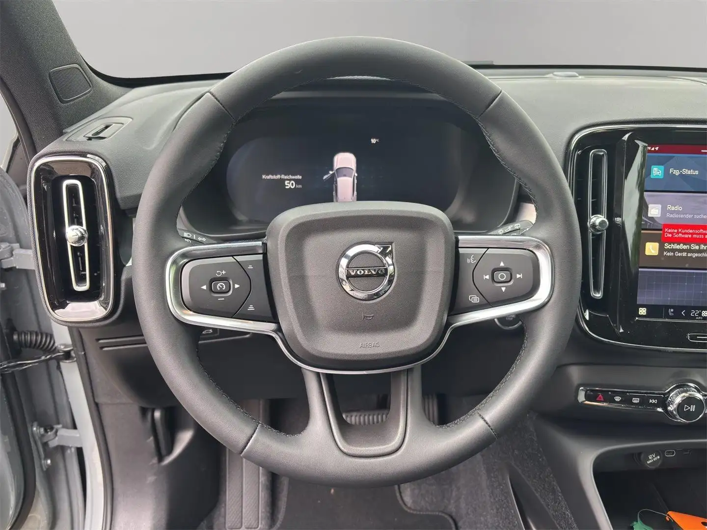 Volvo XC40 B3 Core AT Grau - 2