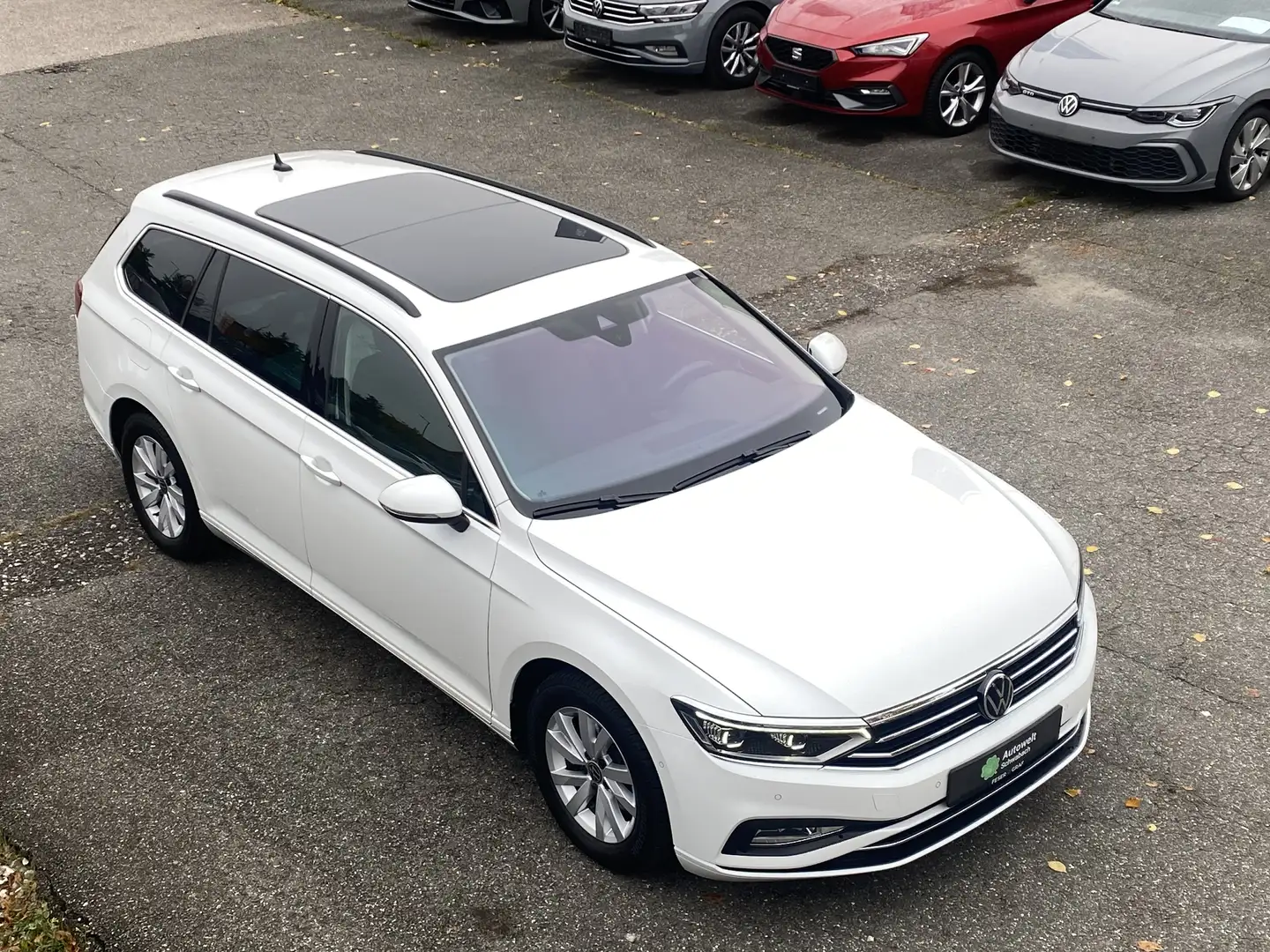 Volkswagen Passat Variant 2.0 TDI DSG AHK STHZG ACC LED Bianco - 1