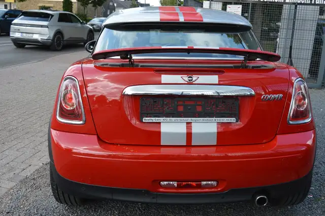 Mini Hatch view 12