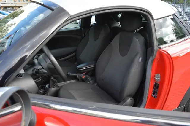 Mini Hatch view 8