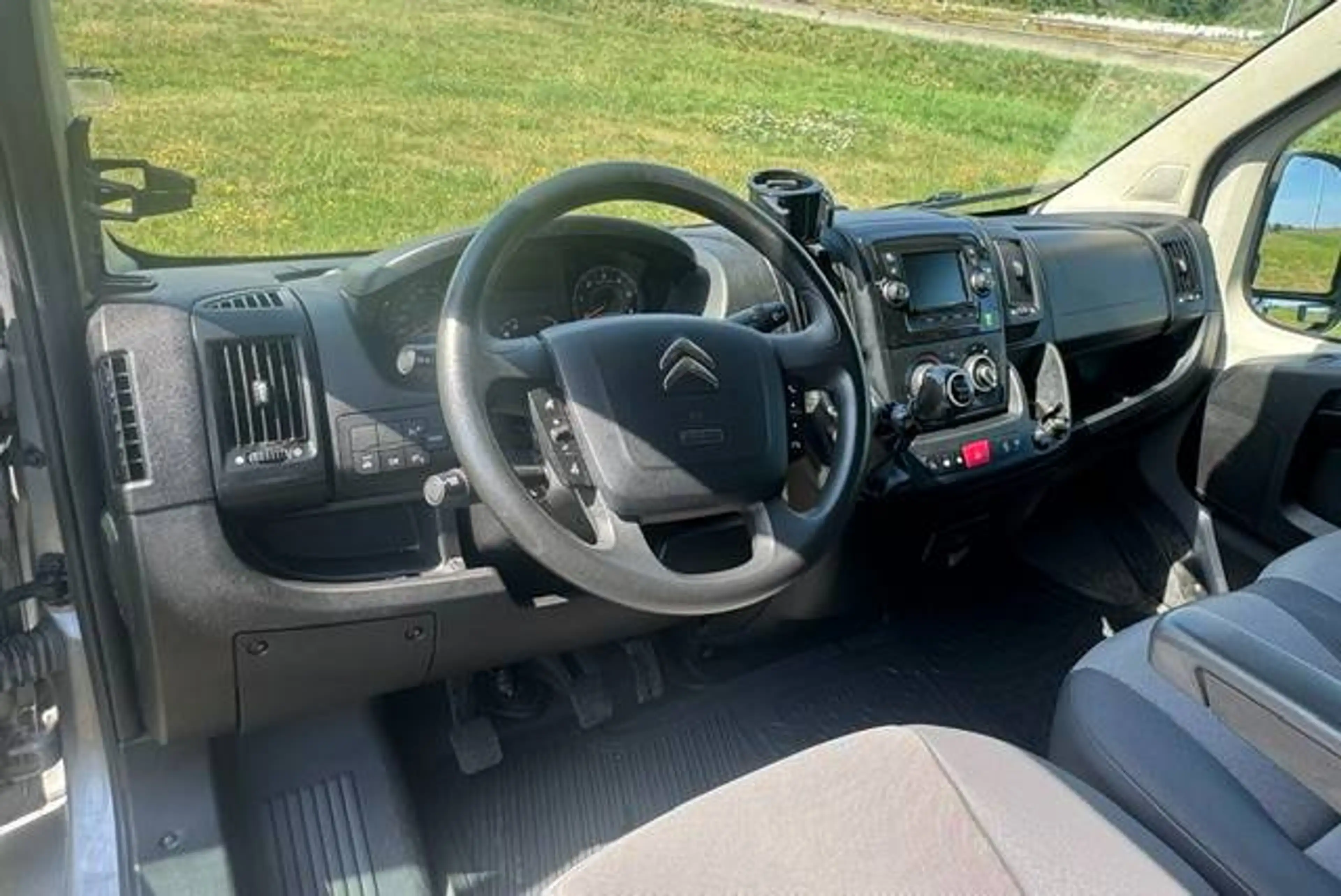 Citroen Jumper 2.2 BlueHDi — photo 14