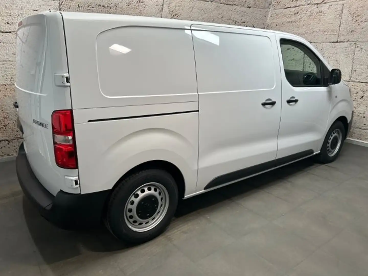 Toyota Proace 1,5 l, 120 PS Kastenwagen ProWork Silber - 2