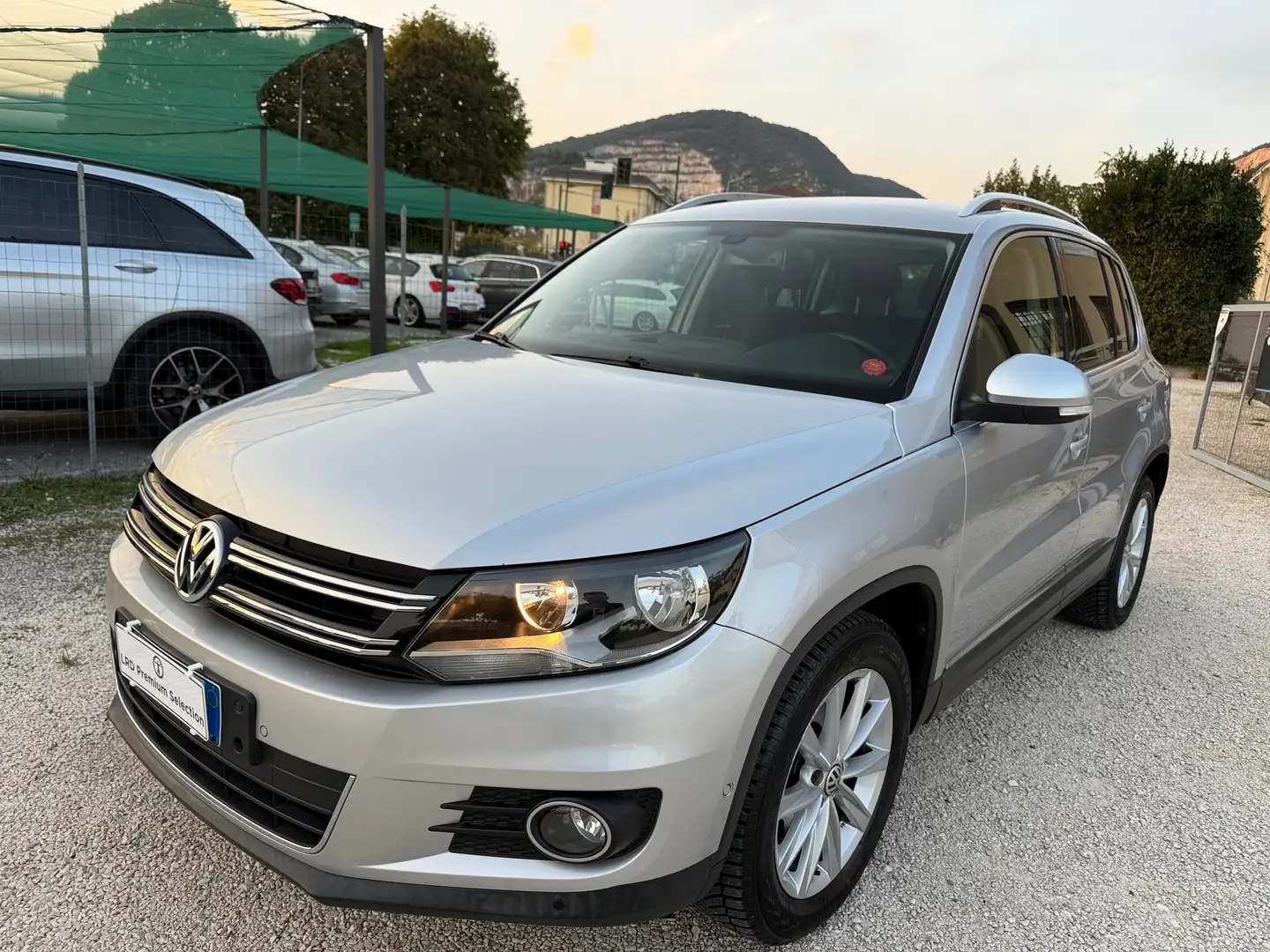 Volkswagen Tiguan Tiguan 2.0Tdi 110cv Sport&Style BlueMotion Argento - 1